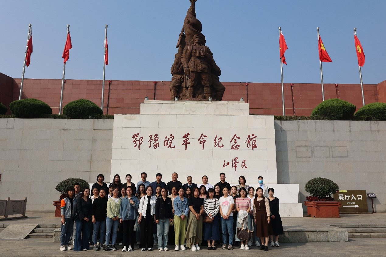 太阳集团tyc4633举办“国培计划”平舆县初中语文骨干教师研修班综合实践教育活动